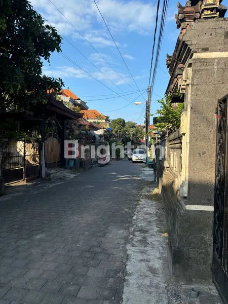 image RUMAH MEWAH DI PADANGSAMBIAN DENPASAR (5)