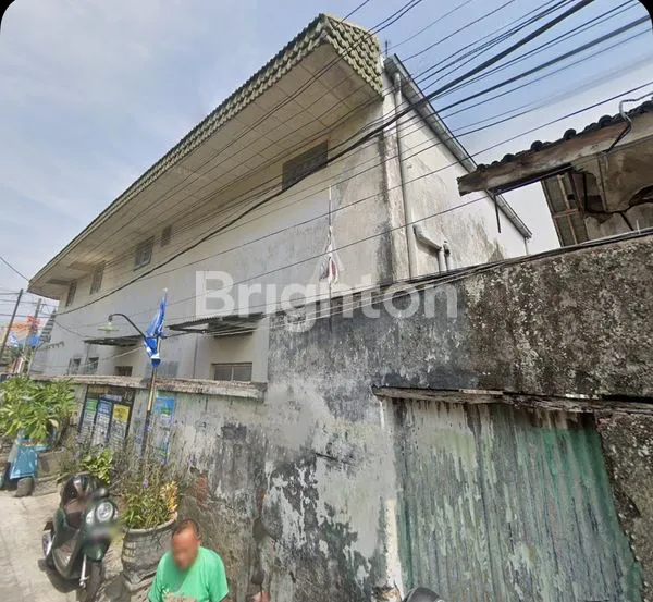 image RUMAH DAN GUDANG LEBAR 27 METER DI TENGAH KOTA KEDIRI (6)
