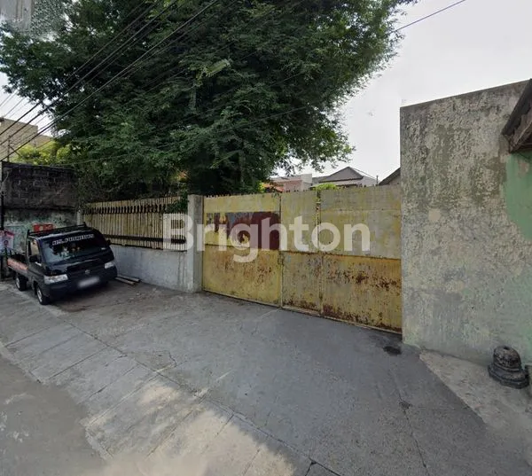 image RUMAH DAN GUDANG LEBAR 27 METER DI TENGAH KOTA KEDIRI (7)