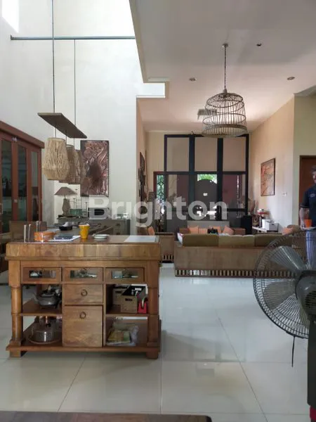 image HUNIAN STRATEGIS 6 KT DEKAT TOL JATINGALEH (7)