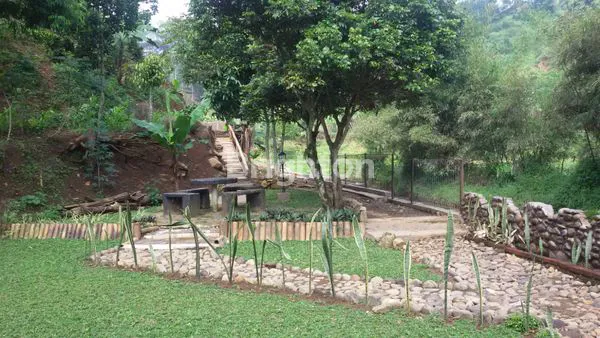 image VILLA GAMBUNG CIWIDEY AREA WISATA DIMANJAKAN DENGAN PEMANDANGAN DAN ALIRAN AIR SUNGAI (6)