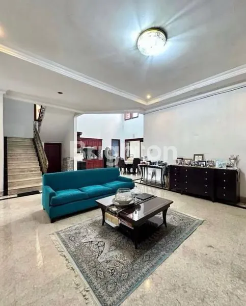 image RUMAH MEWAH NYAMAN LOKASI ELIT DI CEMPAKA PUTIH (2)