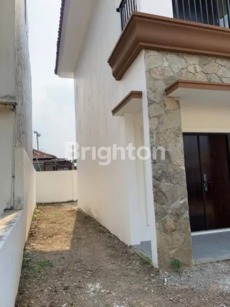 image RUMAH STRATEGIS DI TENGAH KOTA CIBINONG, DEKAT CIBINONG CITY MALL DAN PEMDA (3)