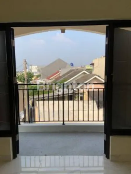 image RUMAH STRATEGIS DI TENGAH KOTA CIBINONG, DEKAT CIBINONG CITY MALL DAN PEMDA (4)