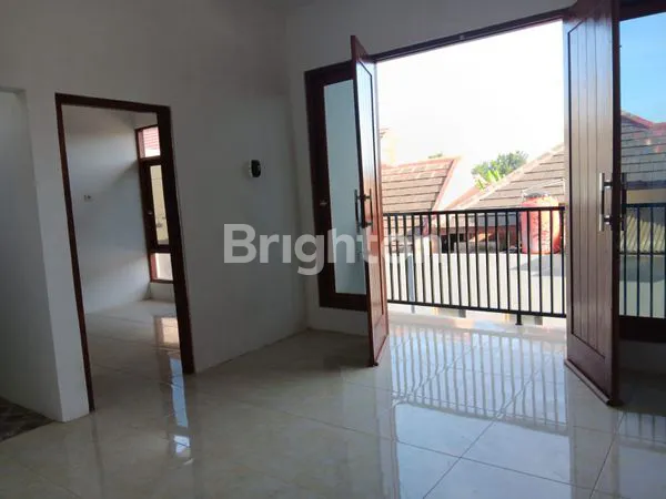 image RUMAH BARU 2LT FULL FURNISHED LOKASI DALAM KOTA YOGYA (6)