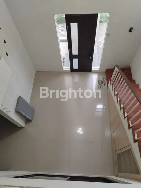 image RUMAH MEWAH 2LANTAI  (7)