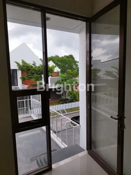 image RUMAH MEWAH 2LANTAI  (8)