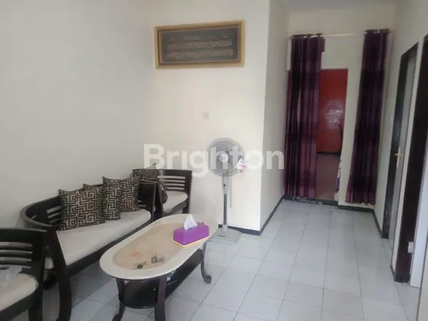 image RUMAH MINIMALIS FULL FURNISH1. MEJA & KURSI MAKAN2. MEJA & KURSI TAMU3. LEMARI ES4. BUFET5. TV6. TEMPAT TIDUR (3)