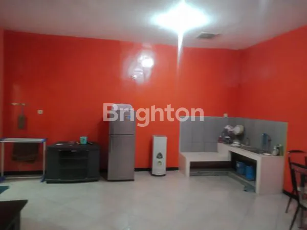 image RUMAH MINIMALIS FULL FURNISH1. MEJA & KURSI MAKAN2. MEJA & KURSI TAMU3. LEMARI ES4. BUFET5. TV6. TEMPAT TIDUR (5)