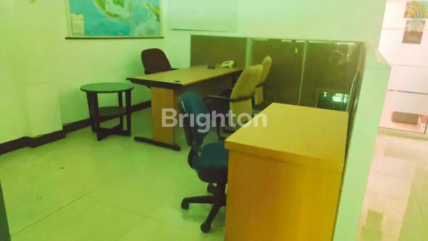 image RUKO 4 LANTAI STRATEGIS DI AREA PERKANTORAN KOMP. GOLDEN PLAZA FATMAWATI DEKAT PONDOK INDAH, DEKAT STASIUN MRT CIPETE, LOTTE MART HARGA NEGO SAMPAI DEAL (3)