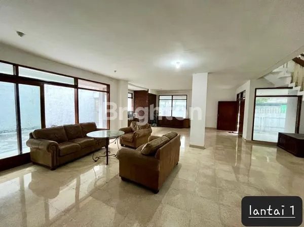 image DIJUAL DHARMAWANGSA CIPETE KEBAYORAN BARU (4)