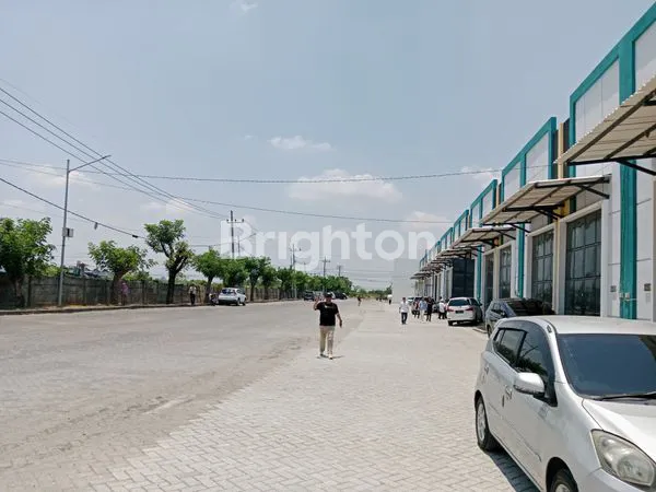 image GUDANG PALING MURAH SEJAWA TIMUR LOKASI SANGAT STRATEGIS DAN KOMERSIAL (3)