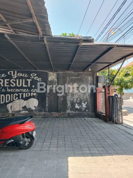 image SEGERA DIJUAL RUMAH LOKASI STRATEGIS COCOK UNTUK USAHA LOKASI RENON (1)