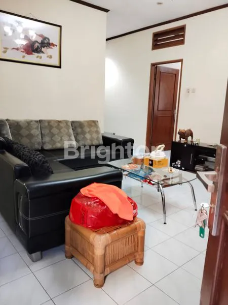 image SEGERA DIJUAL RUMAH LOKASI STRATEGIS COCOK UNTUK USAHA LOKASI RENON (3)