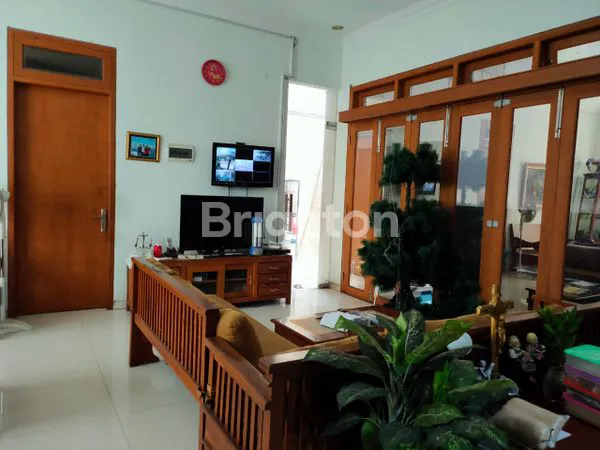 image FOR SALE RUMAH TENGAH KOTA (7)