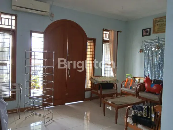 image RUMAH DIJALAN RAYA BISA UNTUK USAHA DI LEBAK BULUS (1)