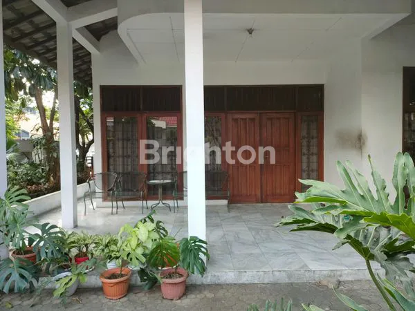 image RUMAH HOOK TERAWAT SIAP HUNI DI KALIBATA (6)