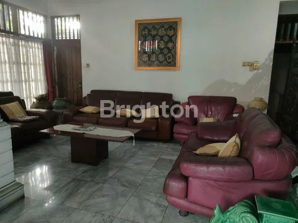 image RUMAH HOOK TERAWAT SIAP HUNI DI KALIBATA (5)