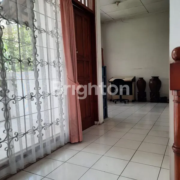 image RUMAH HOOK TERAWAT SIAP HUNI DI KALIBATA (3)