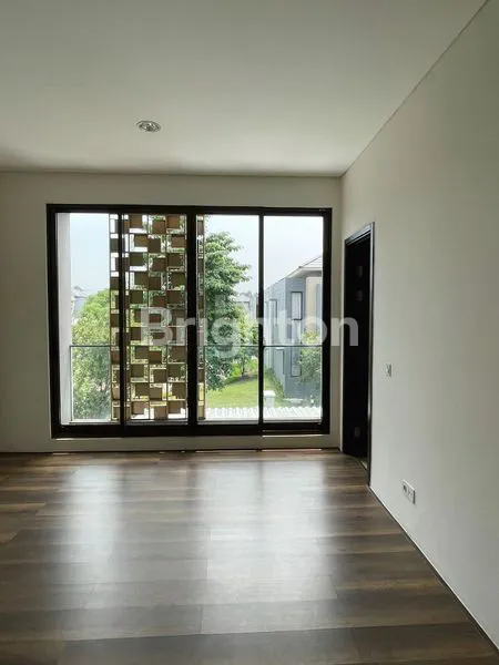 image THE MOZIA - BSD (6)