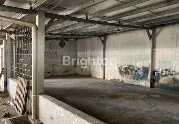 image GUDANG STRATEGIS DI NUSUKAN SOLO!! HANYA 4 MENIT KE PINTU TOL SOLO!! POSISI BAGUS DAN SIAP PAKAI!! HARGA BERSAHABAT (7)