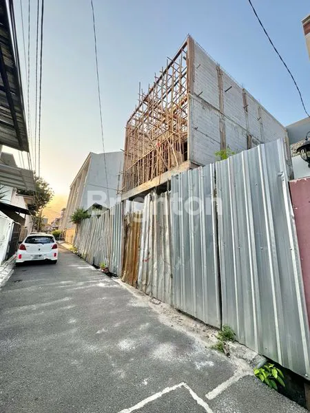 image KOST + RUMAH BARU GROGOL, 3 LANTAI, ROW 2 MOBIL, LOKASI STRATEGIS (2)