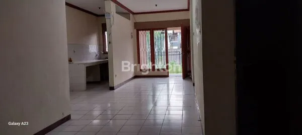 image DISEWAKAN HUNIAN DALAM PERUMAHAN AMAN NYAMAN LOKASI STRATEGIS  (3)