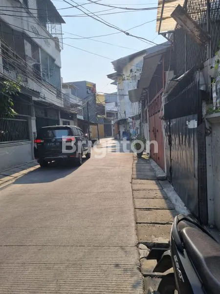 image RUMAH JELAMBAR (2)