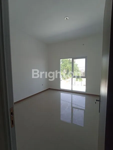 image RUMAH BARU 2 LANTAI, LOKASI DEKAT RAYA KENJERAN (5)