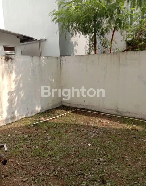 image RUMAH ESTETIK MINIMALIS METLAND TRANSYOGI (8)