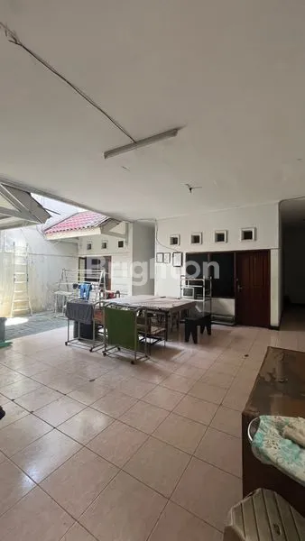 image JUAL RUMAH KOS MANYAR REJO (1)