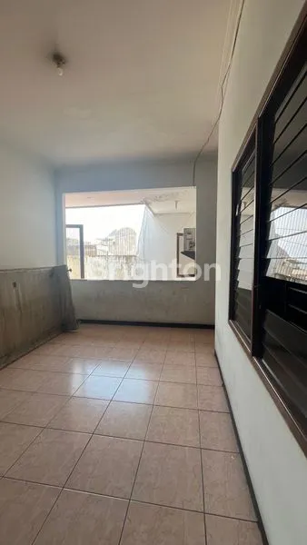 image JUAL RUMAH KOS MANYAR REJO (5)