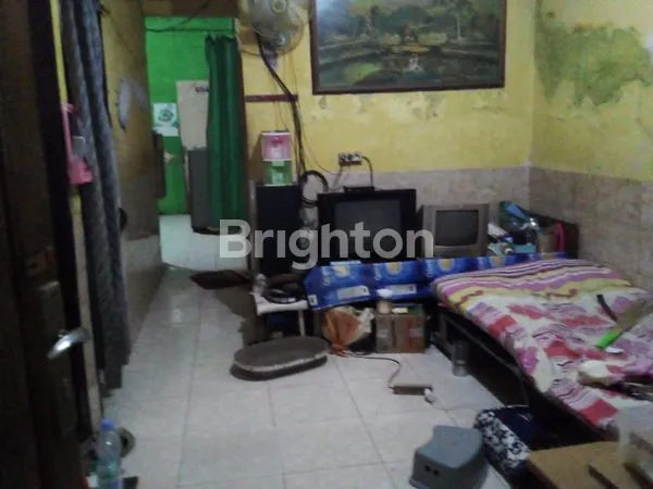 image RUMAH BANGUNAN LAMA  DI JALAN DAKOTA BUMI ANTARIKSA, DEKAT UNIPMA MADIUN (4)