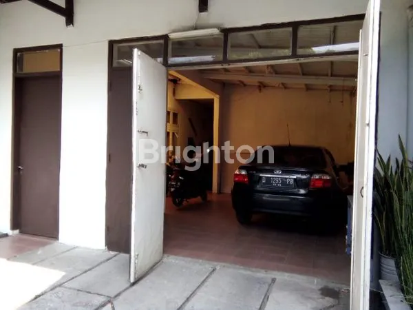 image RUMAH SIAP HUNI DI JL RAYA MARGAHAYAYU RAYA SOEKARNO HATTA-CIWASTRA. (3)