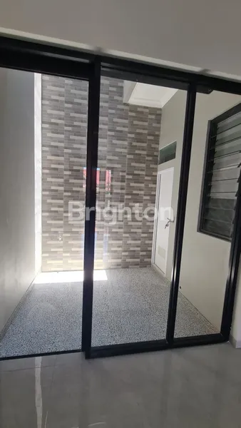 image RUMAH BARU SURABAYA TIMUR, KLAMPIS SEMOLO SELANGKAH KE MERR, DEKAT GALAXY MALL, ITS, UNAIR, KERTAJAYA. (5)