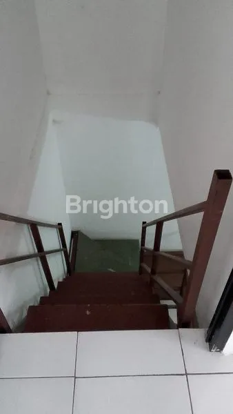 image RUKO STRATEGIS SIAP USAHA DEKAT STASIUN MRT FATMAWATI (3)