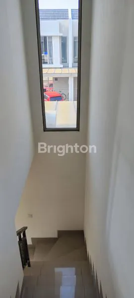 image RUMAH MINIMALIS CLUSTER SCARLET PIK 2 (7)