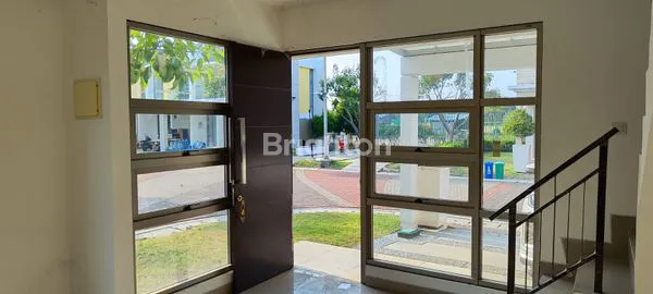 image RUMAH MINIMALIS CLUSTER SCARLET PIK 2 (5)