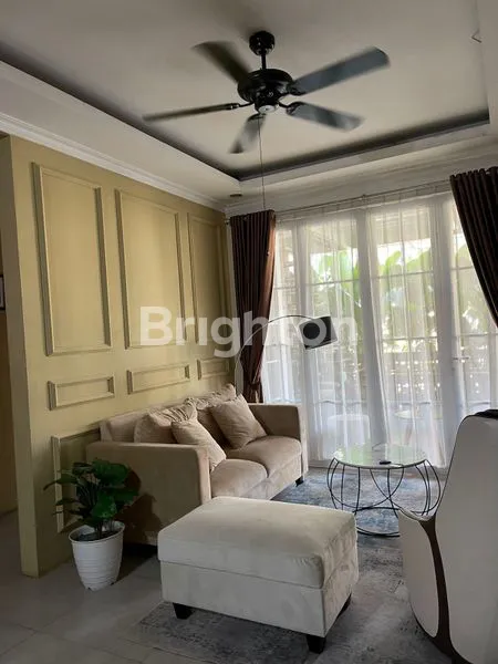 image RUMAH CANTIK MINIMALIS 2 ,5 LANTAI METLAND TRANSYOGI (2)