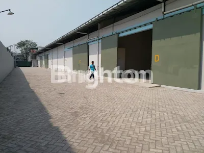 image *PERGUDANGAN* DI RAYA GEMPOL-PANDAAN DERETAN RM MOJOREJOARAH KE JAPANAN PORONGDESA NGERONG.4 GUDANGHARGA CORONA NEGO TIPIS (1)