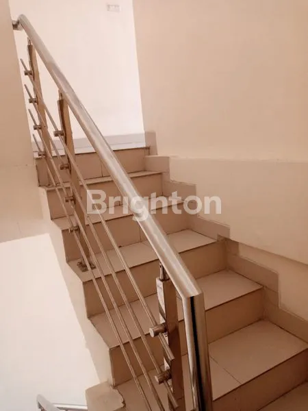 image RUKO 2 LANTAI DASCOLAND MANYAR GRESIK  (6)