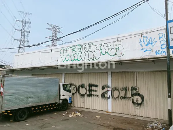 RUKO PINGGIR JALAN BESAR