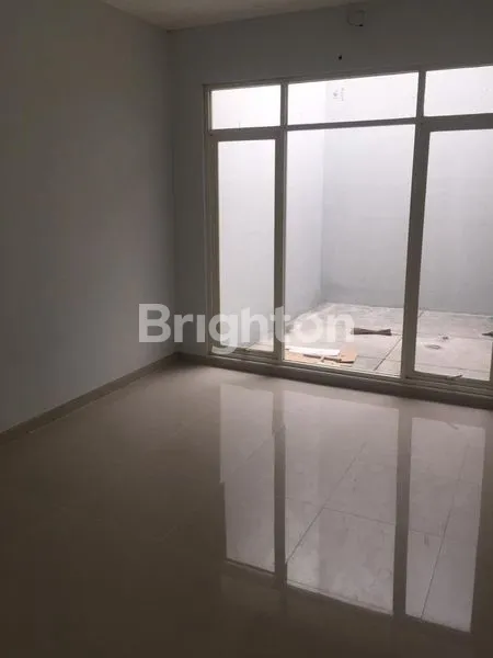 image RUMAH BAGUS 2 LANTAI SIAP HUNI, READY 2 UNIT, DUKUH KUPANG UTARA (3)