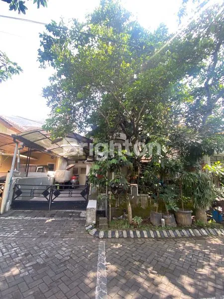 image RUMAH DENGAN LOKASI TERJANGKAU AMAN DAN NYAMAN DI GRIYA SHANTA (1)