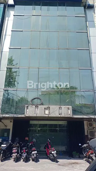 GEDUNG KANTOR TENGAH KOTA JALAN RAJAWALI