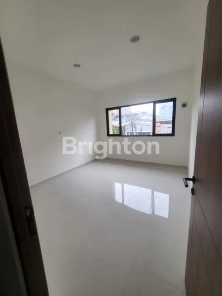 image RUMAH BARU JELAMBAR , JAKARTA BARAT GROGOL  (7)