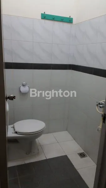 image RUKO 3 LANTAI DI TENGAH KOTA SEKITAR PASAR BESAR MALANG (4)