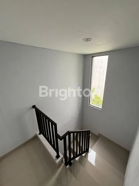 image RUMAH STRATEGIS PINGGIR JALAN UNTUK USAHA CITRAGRAN CIBUBUR (6)