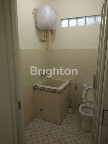 image RUMAH 2LT SIAP HUNI LOKASI STRATEGIS DLM RING ROAD DEKAT PASAR PASTI YOGYA (2)