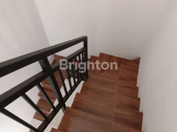 image RUMAH 2 LANTAI 3KT SIAP HUNI LOKASI STRATEGIS DEKAT TOL JORR  JATIASIH   (7)